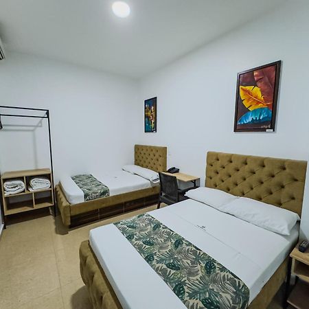 Hotel Central Plaza Medellin Итагуи Экстерьер фото