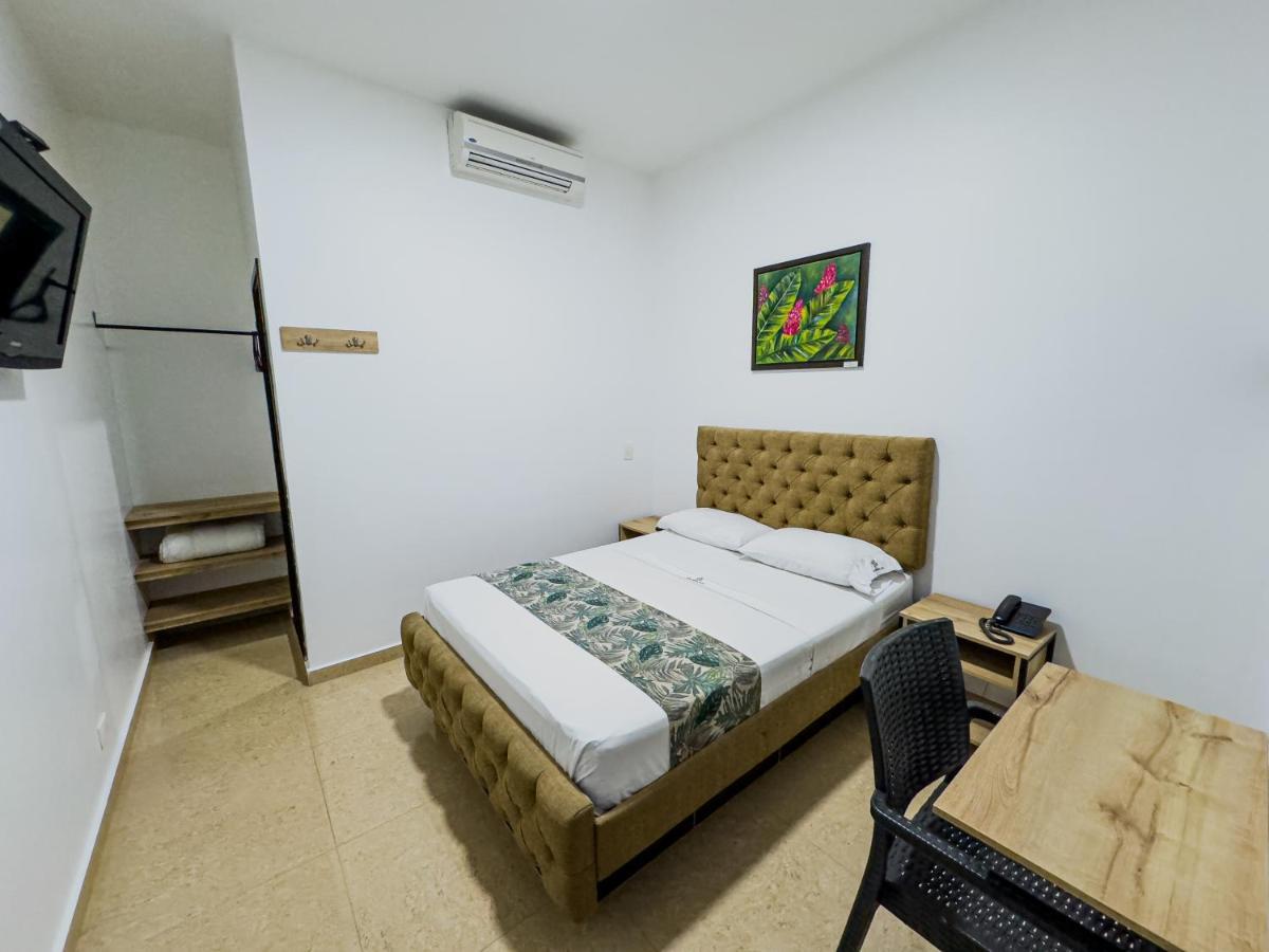 Hotel Central Plaza Medellin Итагуи Экстерьер фото