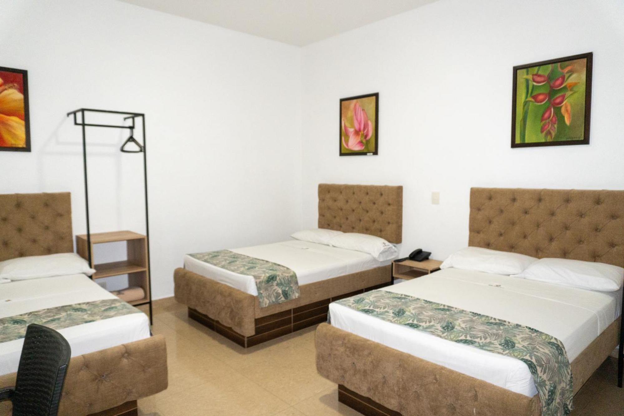 Hotel Central Plaza Medellin Итагуи Экстерьер фото