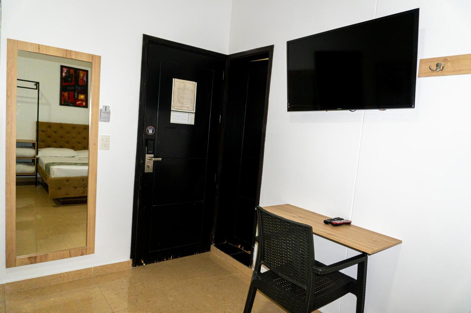 Hotel Central Plaza Medellin Итагуи Экстерьер фото